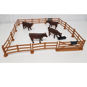 Bruder set with 3x cow, 1x bull and pasture fences (offer)