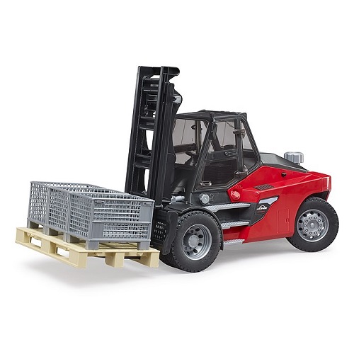 Linde HT160 forklift with pallet and boxes 
