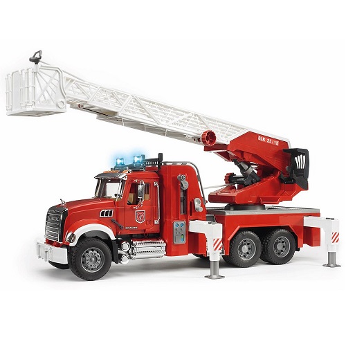 Bruder 02821 vrachtwagen Mack Granite brandweerwagen met uitschijfbare ladder, licht en geluid module en waterpomp. (aanbieding)