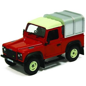 Britains Land Rover Defender with canopy (1:32)