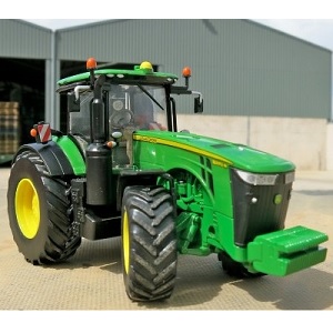 Britains John Deere 8400R tractor (1:32)