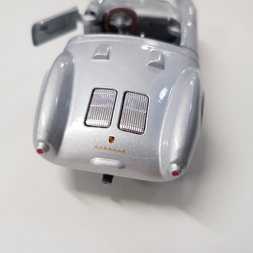 Welly  Welly Porsche 550 Spyder modèle réduit sous pression avec moteur rétractable échelle 1:36