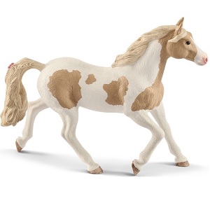 Schleich paarden 13884 Schleich Paint horse merrie Hoe onderscheid je een paint merrie van een pinto merrie. Door hun vlekken lijken beide paarden sterk op elkaar. Alleen met behulp van het stamboek ku...