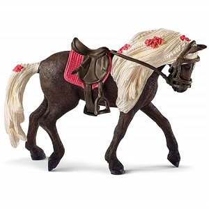 Schleich paarden 42469 Schleich Rocky Mountain paard merrie paardenshow Deze mooie Rocky Mountain paard merrie paardenshow van Schleich is te combineren met de Kidsglobe producten. Het is gemaakt van kunststof en is geschi...