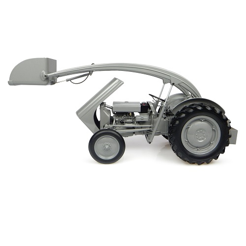 Universal Hobbies Universal Hobbies Massey Ferguson TEA 20 avec chargeur frontal tracteur classique 1/16