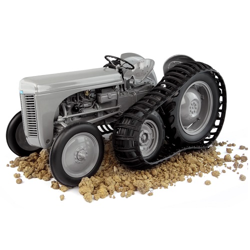Universal Hobbies 5303 - Universal Hobbies Ferguson TEA 20 `half track` tracteur classique 1/16