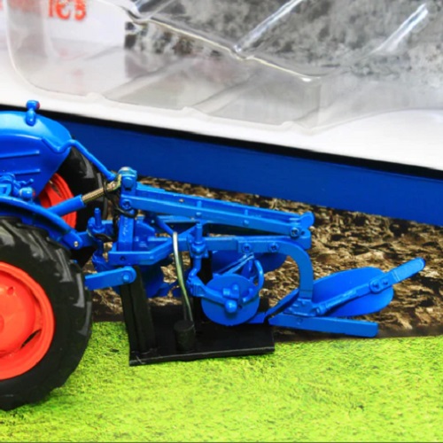 Universal Hobbies Universal Hobbies Fordsen Super Dextra with Ransomes TS 54A 1/32