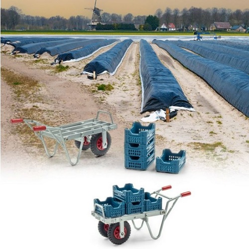 Universal Hobbies Universal Hobbies Brouette avec 4 caisses d